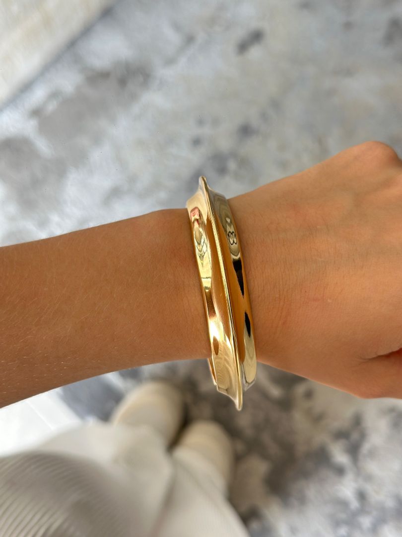 Pulsera redonda dorada