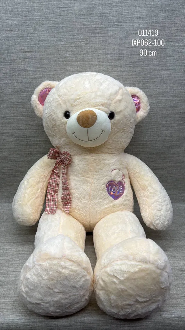 OSO CREMA CON BORDADO LOVE DE 90 CM 