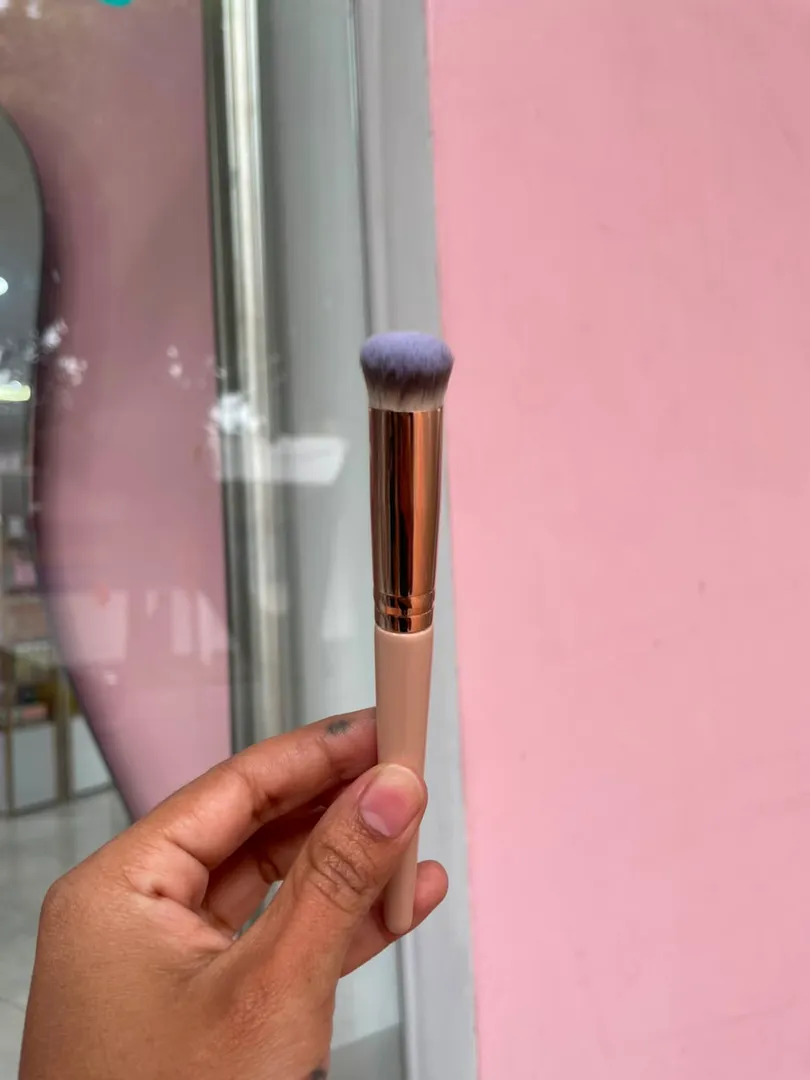 BROCHA CORRECTOR HUDA3EALITY