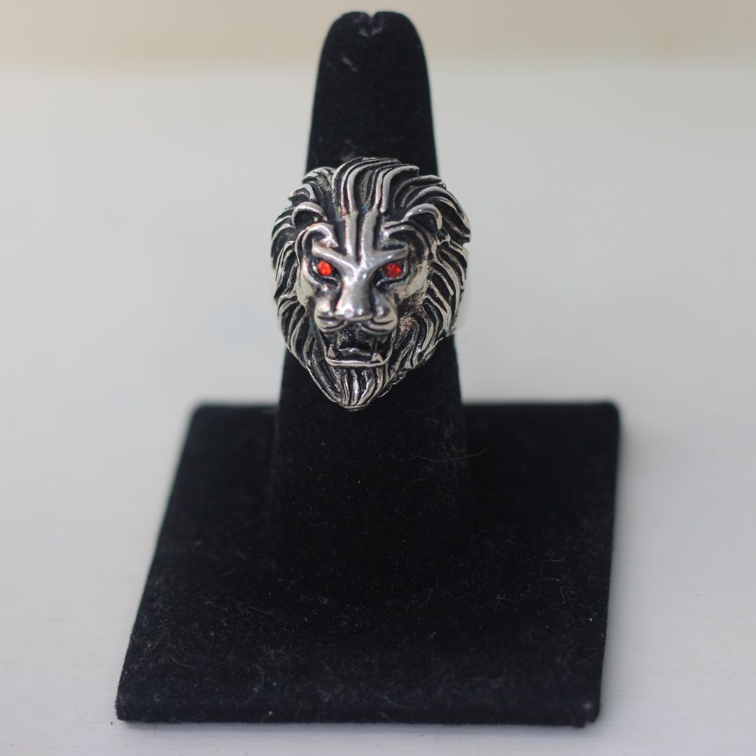 ANILLO LEON