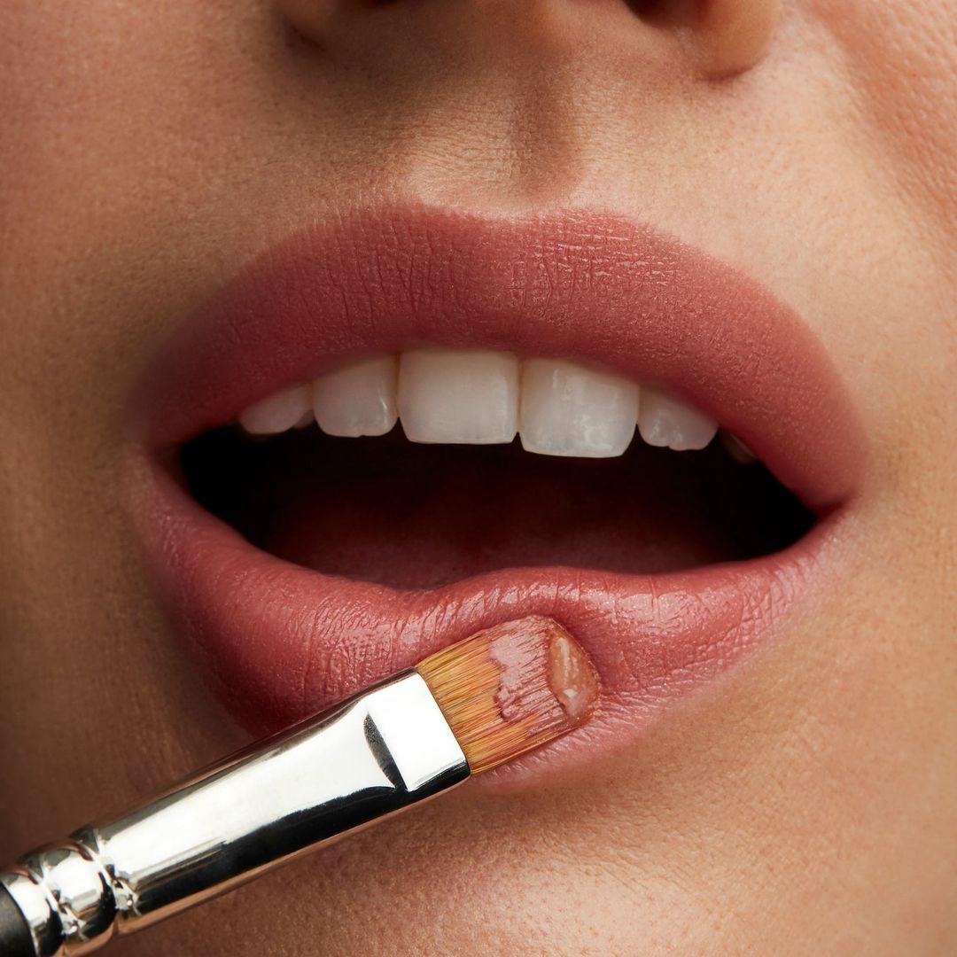 Labiales Lustreglass Lipstick 