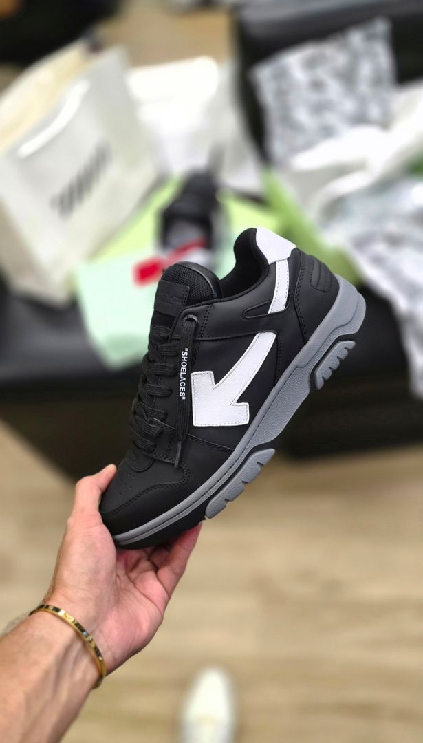 Off white Out Of Office OOO Low Tops black