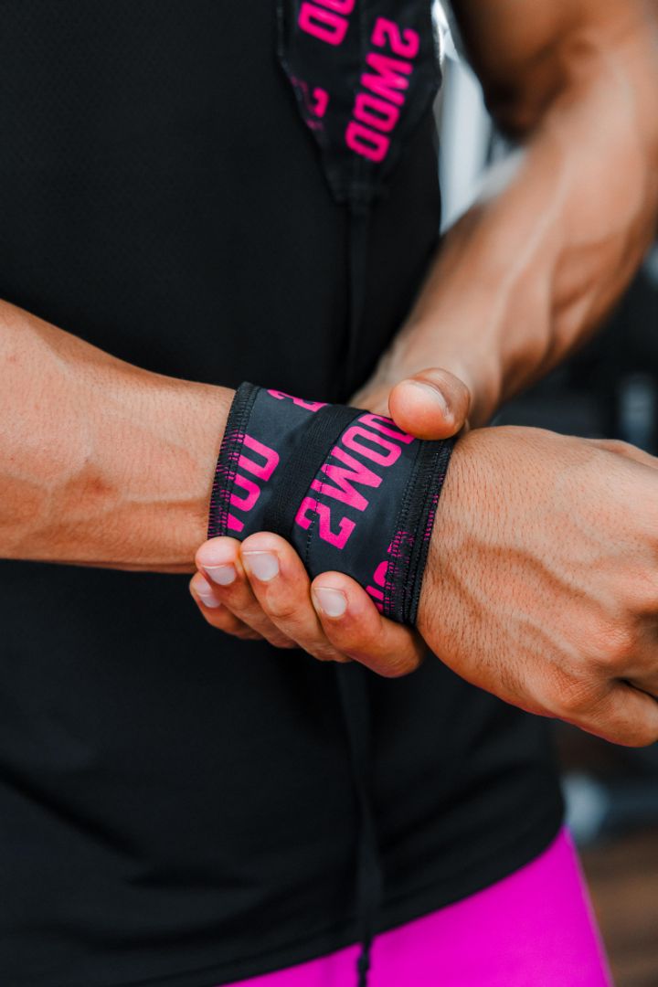 MUÑEQUERAS FIJAS 2WOD PINK 