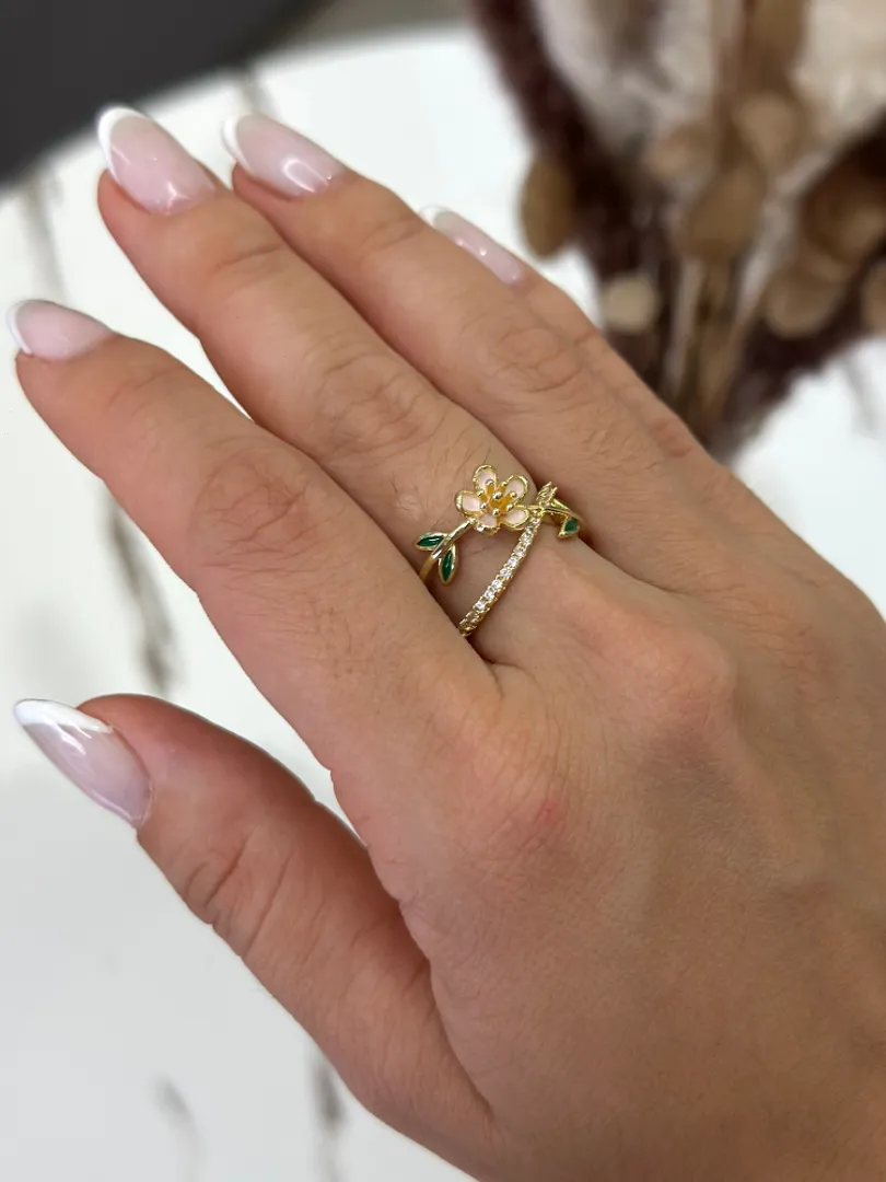 Anillo flor 