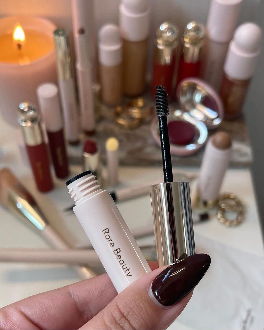GEL DE CEJAS RARE BEAUTY