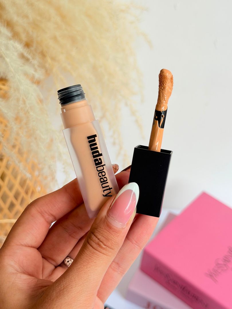 CORRECTOR HUDA BEAUTY