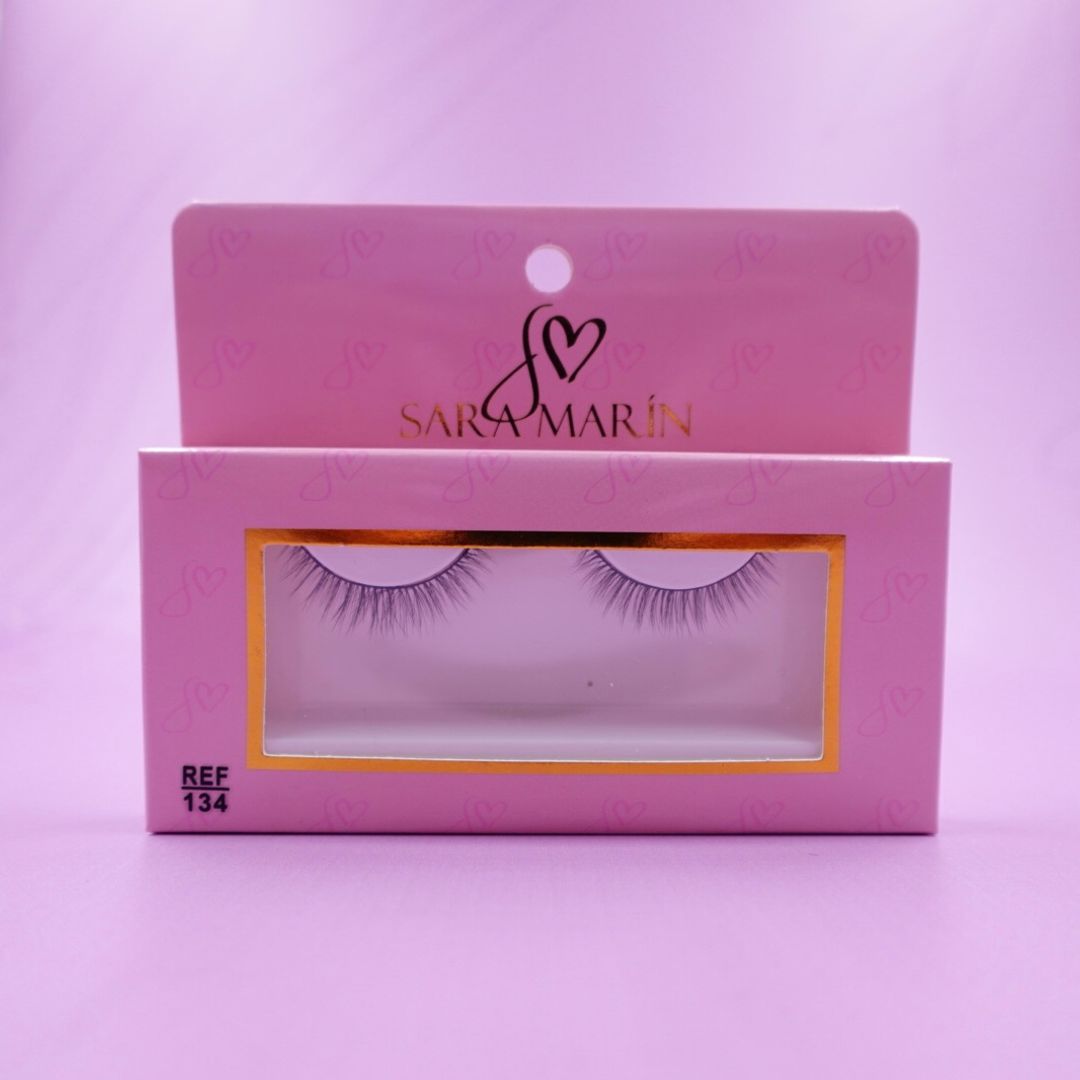 PESTAÑAS ENTERAS SARA MARIN 