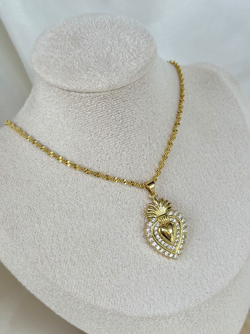 Cadena corazón corona 