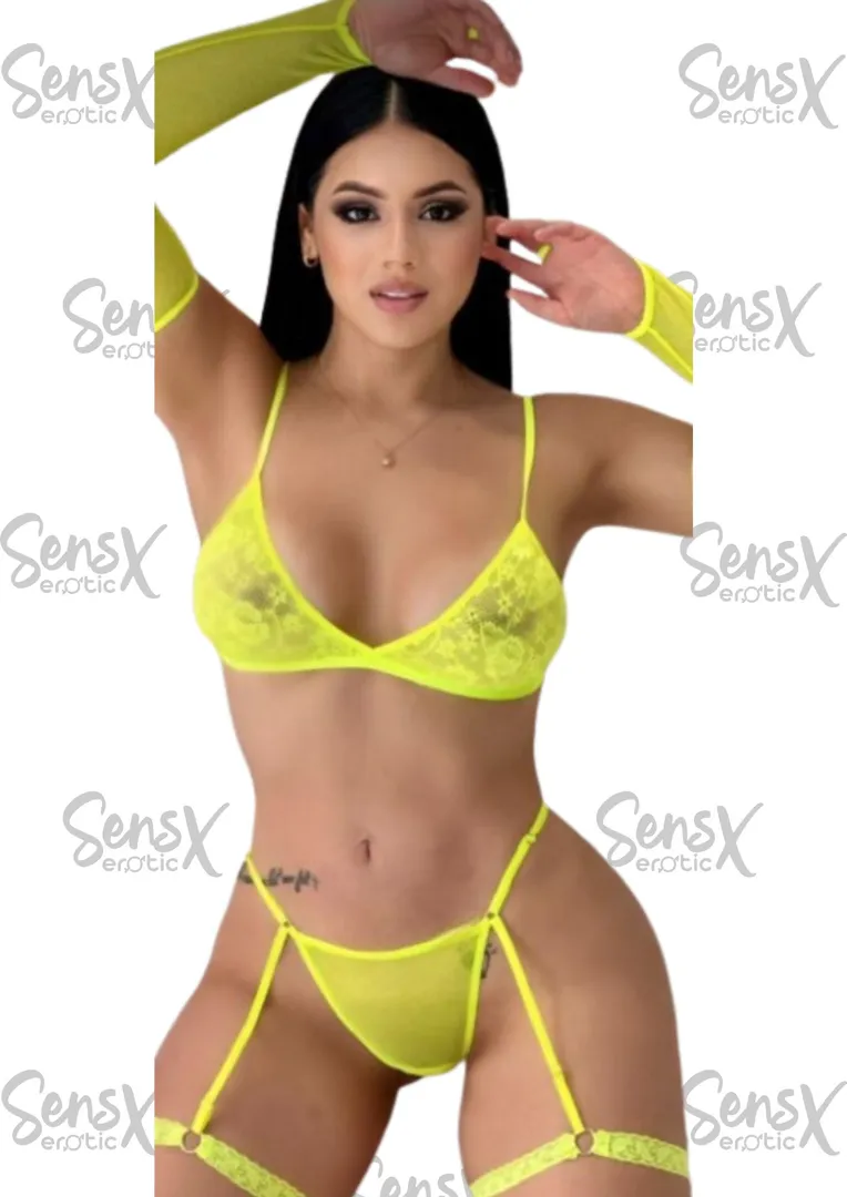 CONJUNTO LIGUERO EN ENCAJE  Y GUANTES  