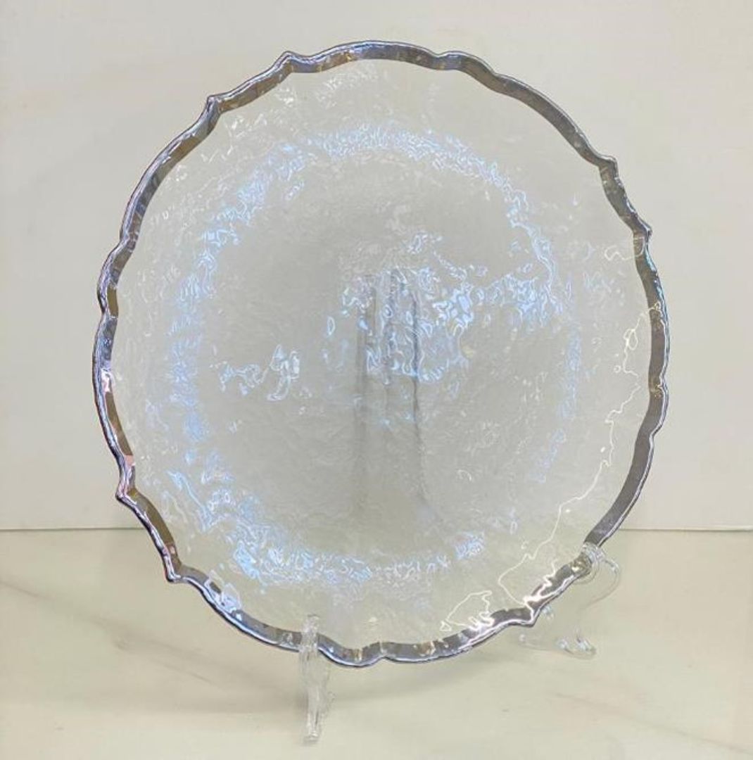 PLATO BAJO EN CRISTAL TRANSPARENTE BORDE PLATEADO