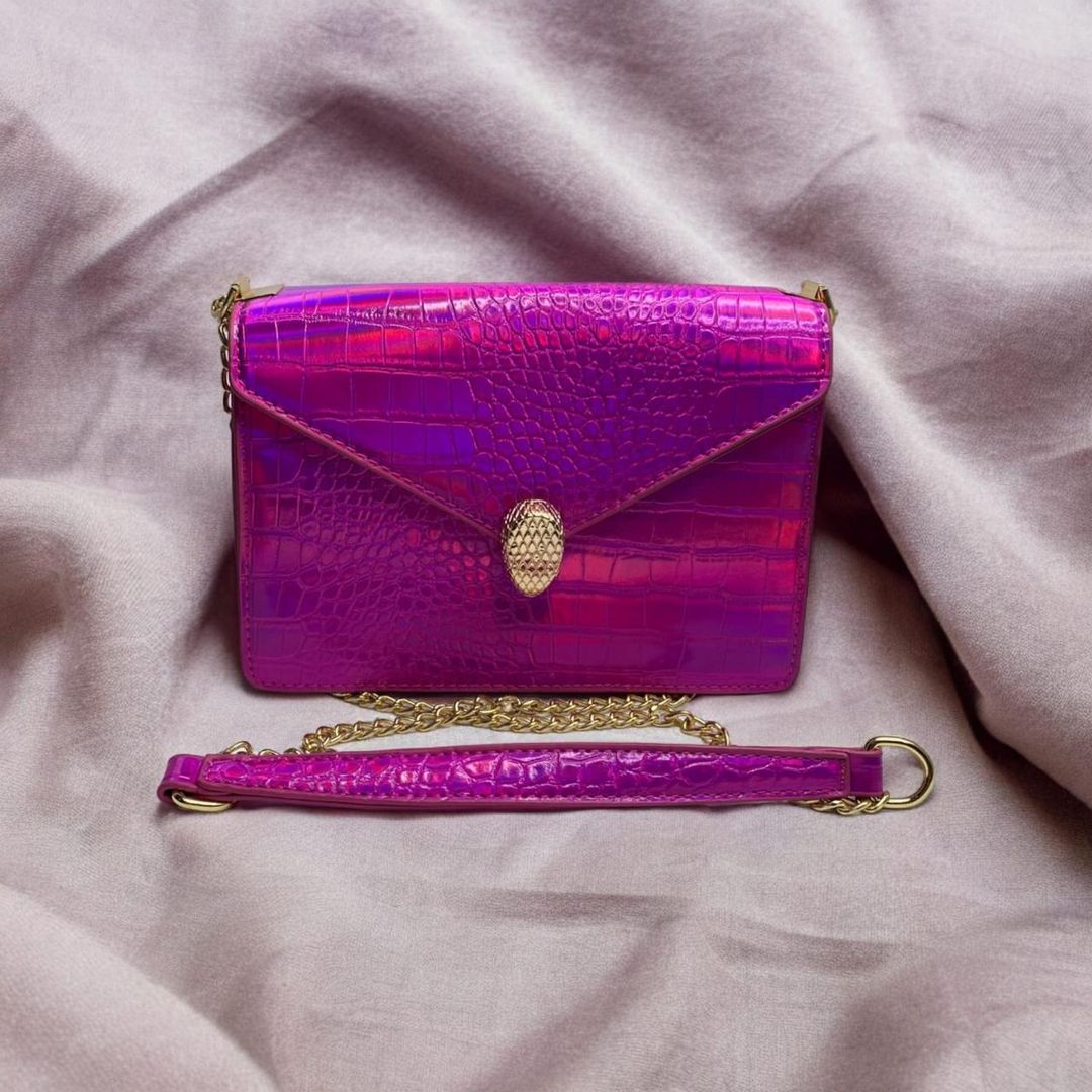 Bolso fucsia metálico, verde metálico, dorado metálico, gris metálico y gris tornasol 