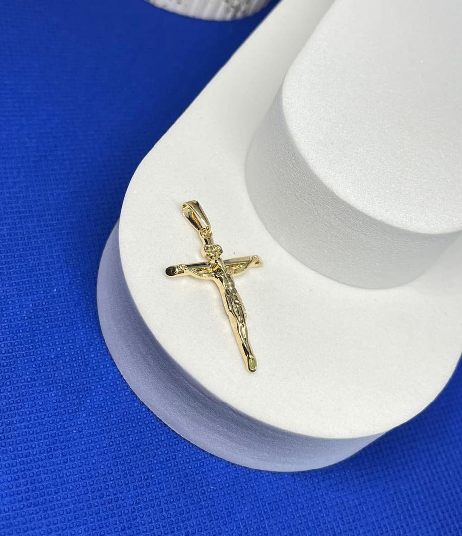 Dije cristo cruz inri tallado 4cm