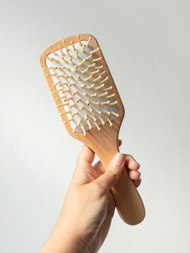 CEPILLO DE CABELLO DE BAMBÚ