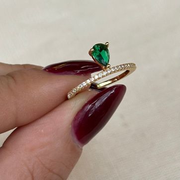 Imagen del producto Anillo gota esmeralda doble 