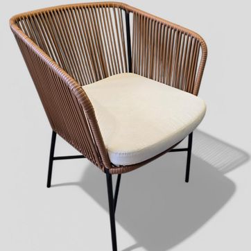 SILLA CÚBICA CON COJÍN - imagen 1