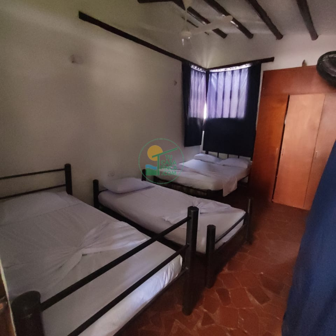 MELGAR |12|16 PERSONAS