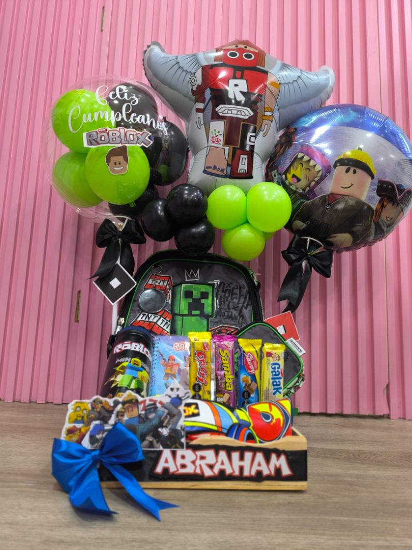 ARREGLOS CON GLOBOS ROBLOX