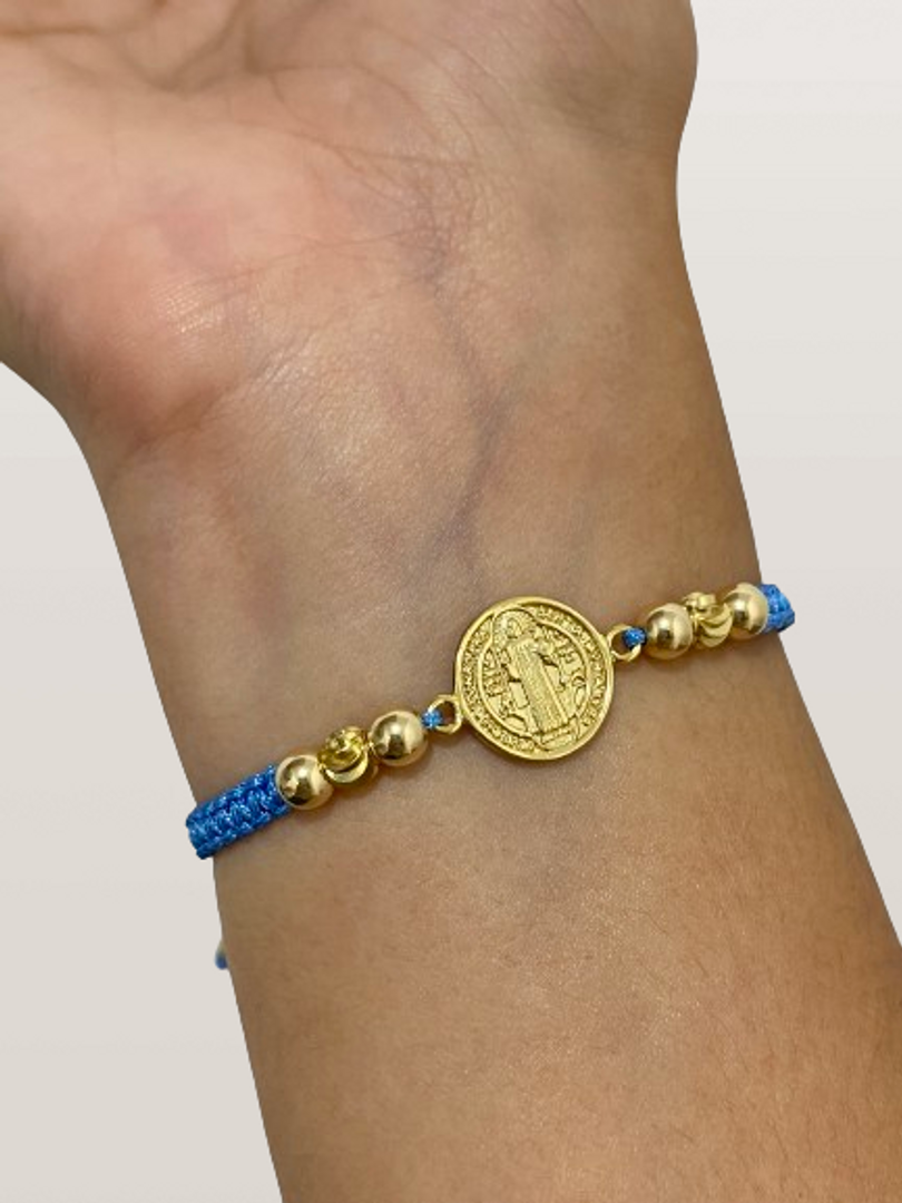 Pulsera San Benito balin liso e italiano 5mm tejido macramé