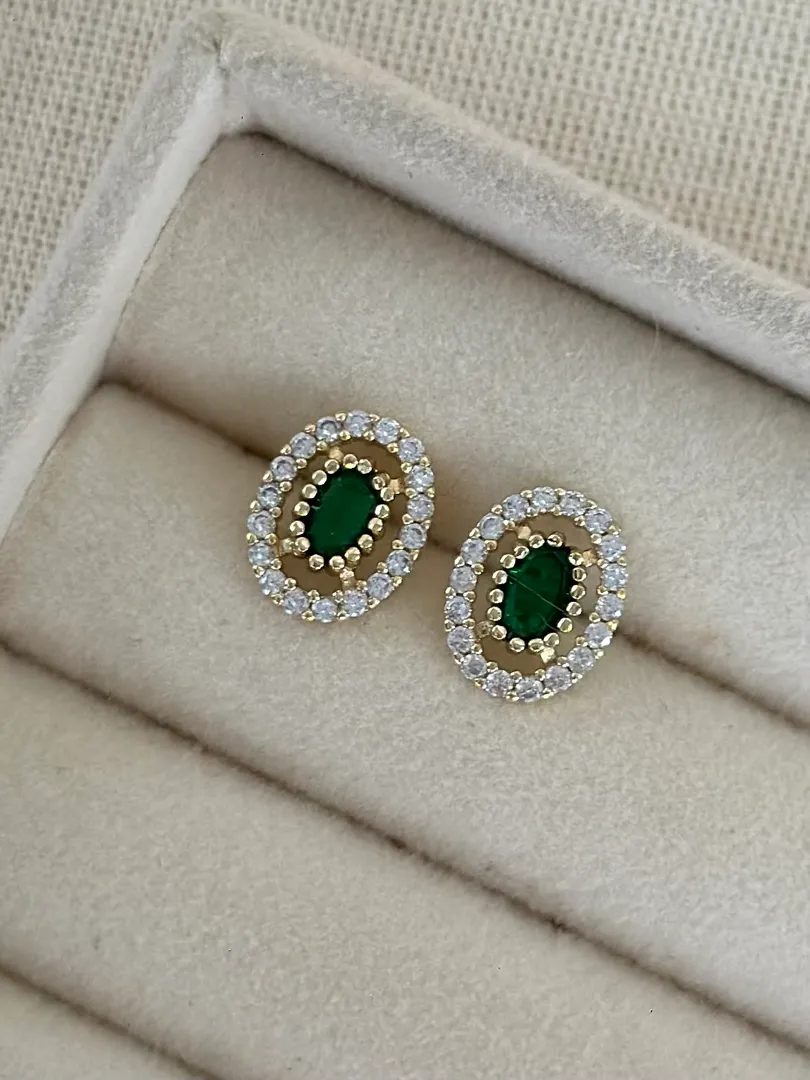 Arete redondo esmeralda 