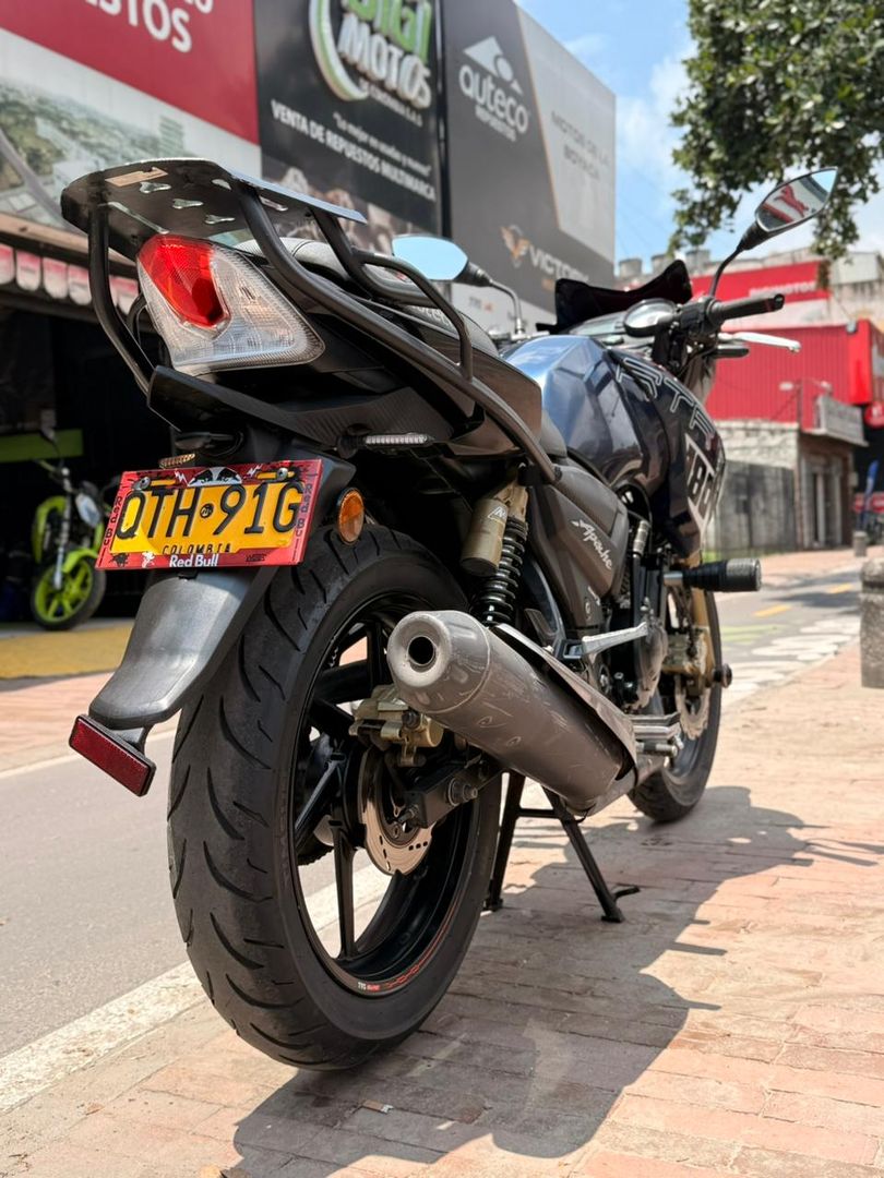 TVS APACHE   RTR  180 2V