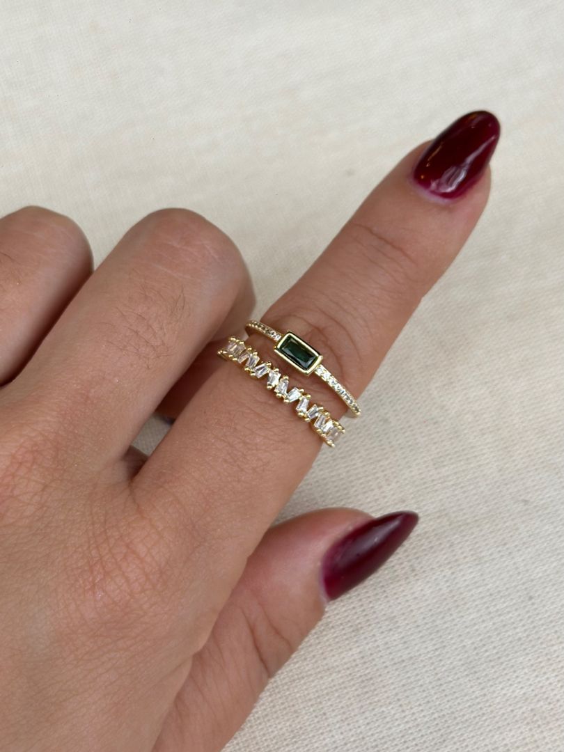 Anillo doble cuadro esmeralda 