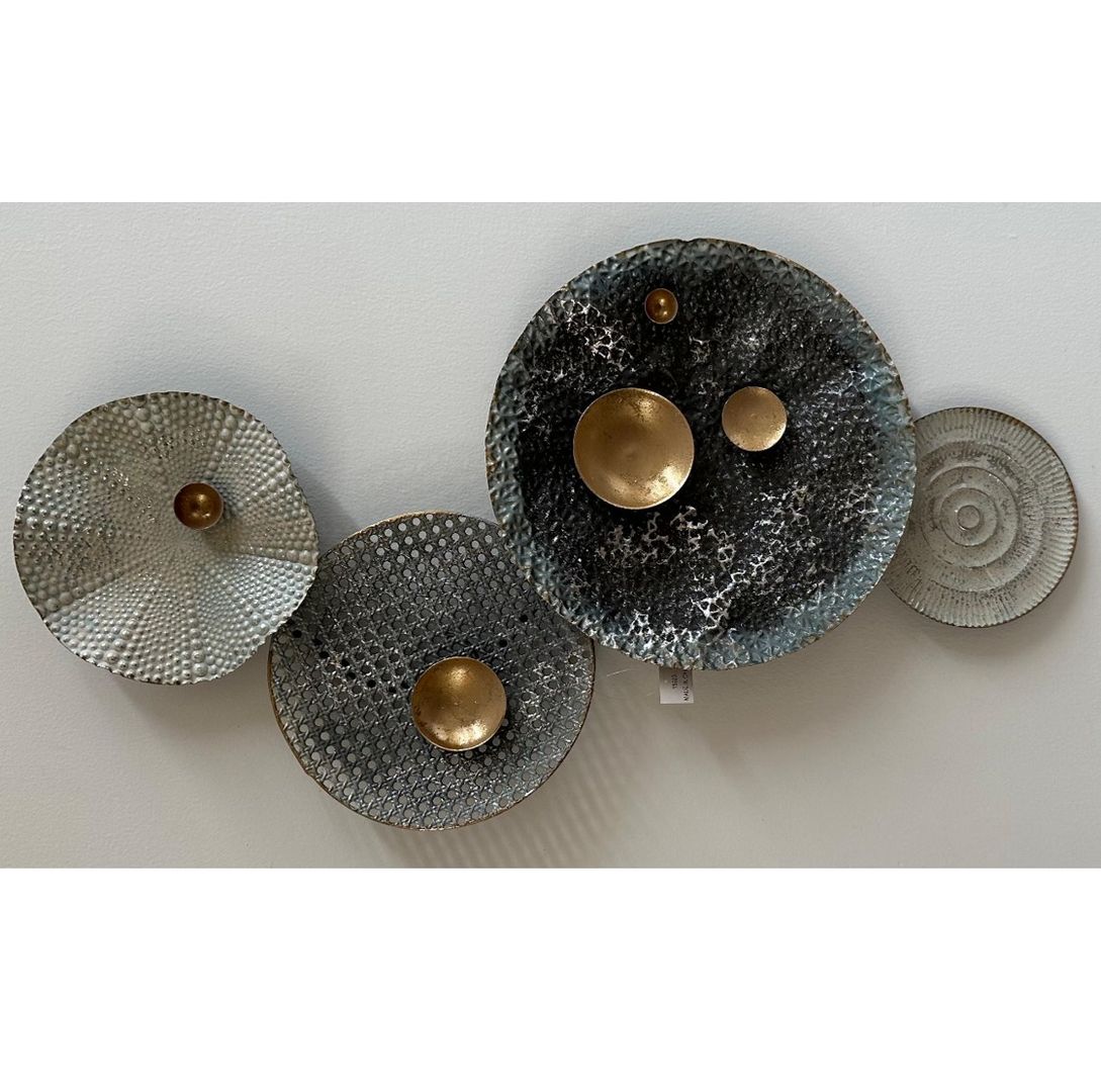 Cuadro para pared en latón.