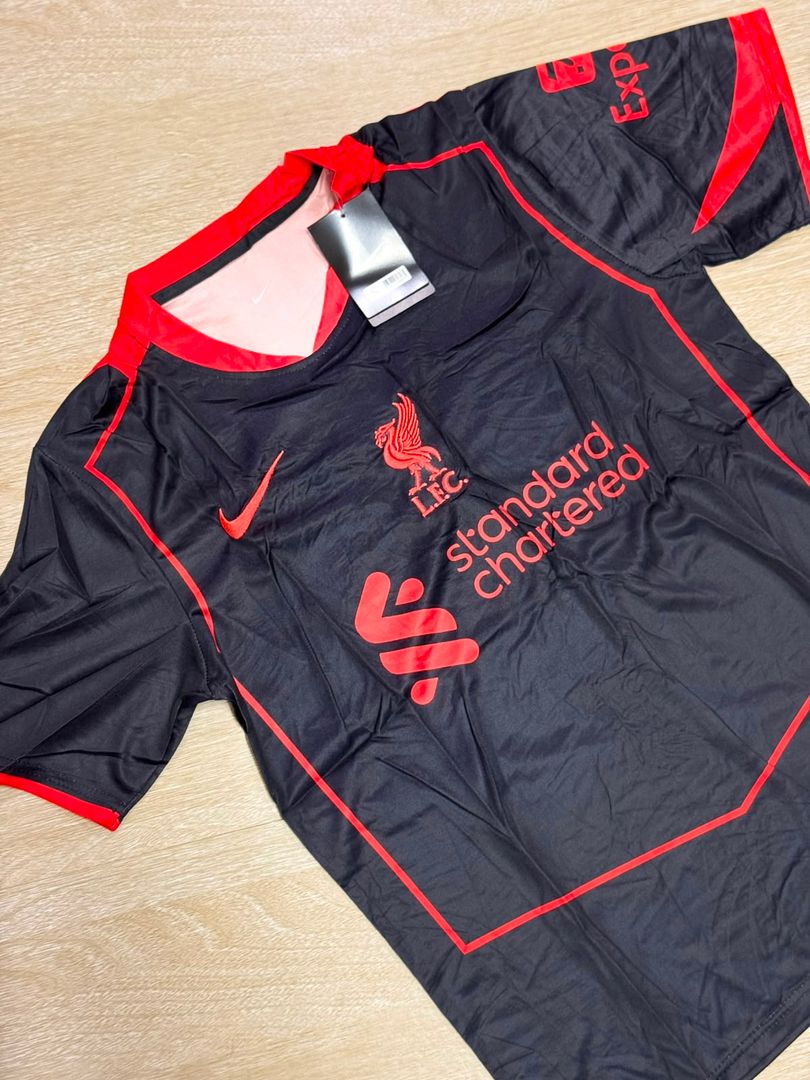 000 LIVERPOOL F.C