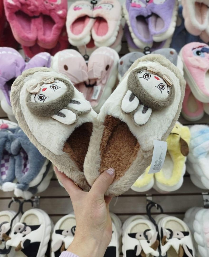 PANTUFLAS LABUBU ARENA