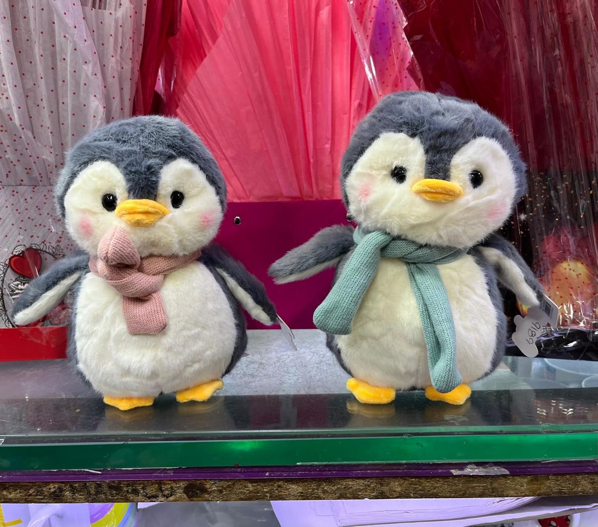 PINGUINO BUFANDA 20CM