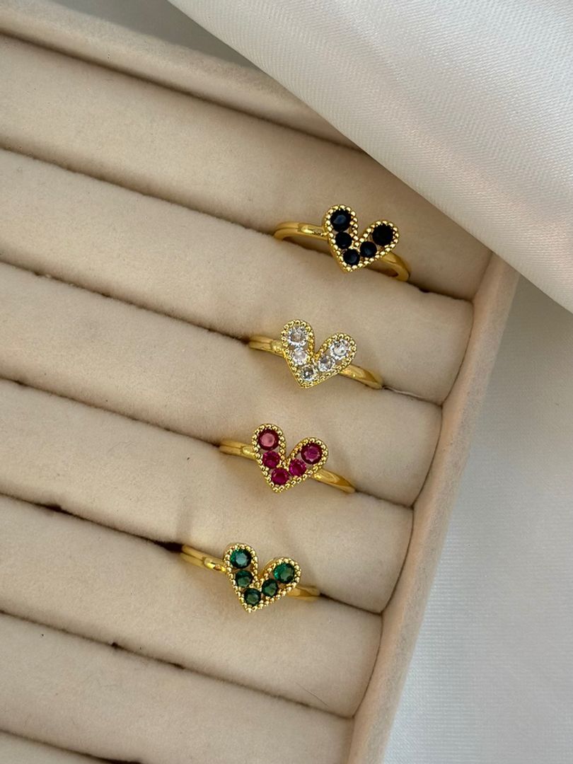 Anillo corazón circonias 