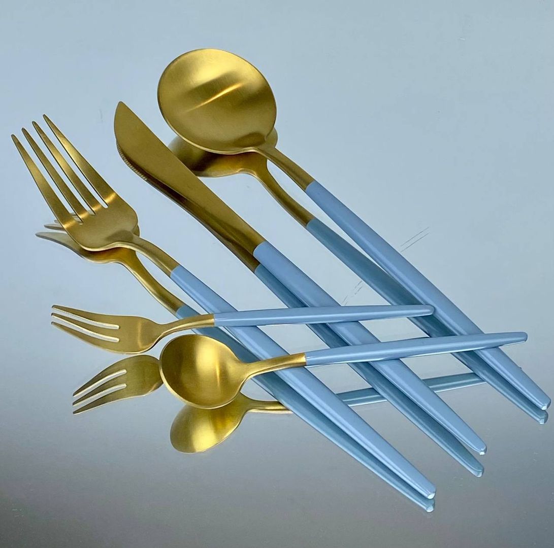 Juego de Cubiertos (5 pzs.) Dorado con Azul