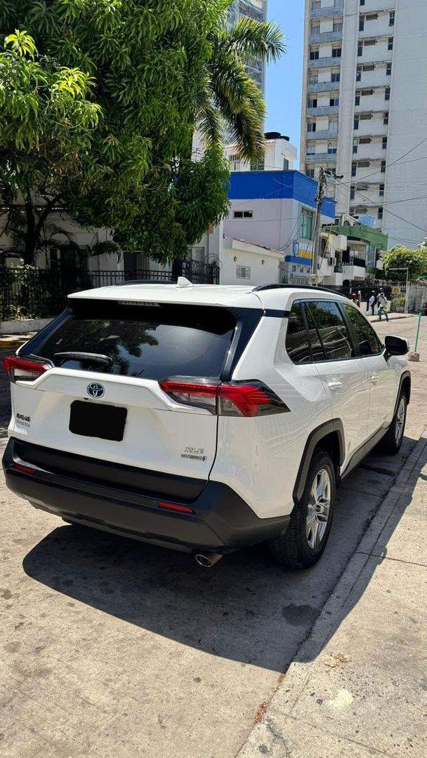 TOYOTA RAV4 HIBRIDA 2022