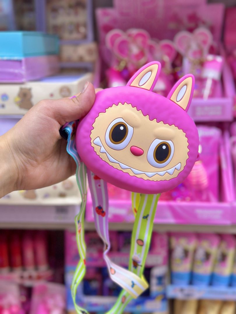 BOLSO SILICONA LABUBU & CAPYBARA 