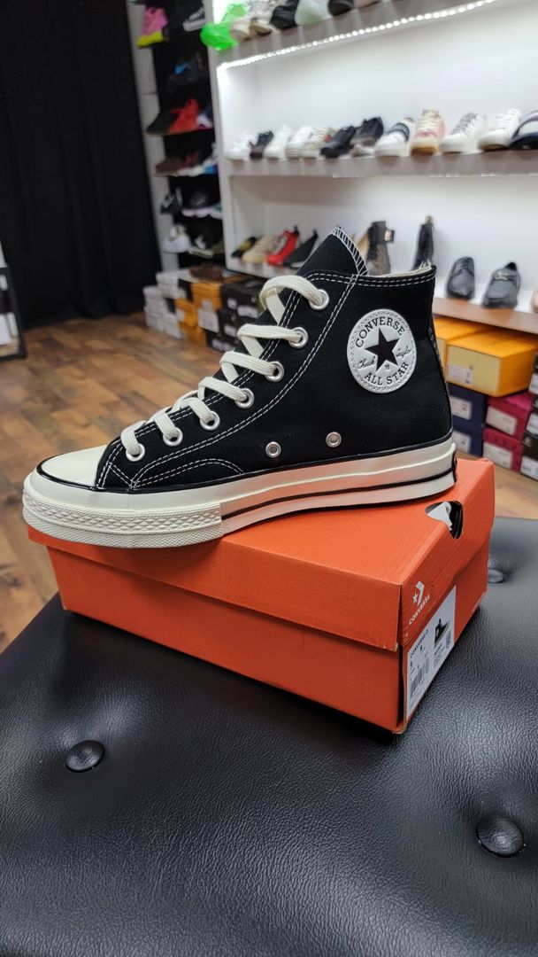Converse lona