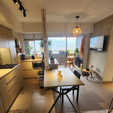 Mesa de comedor en concreto - imagen 2