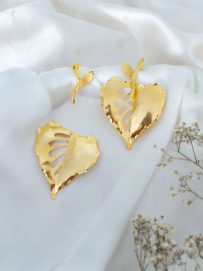 ARETE HOJA CORAZON
