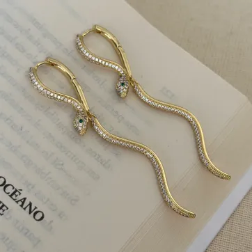 Imagen del producto Arete largo serpiente 
