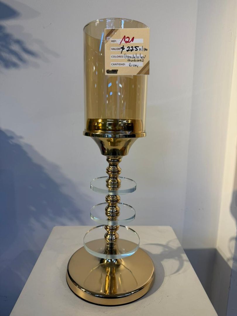CANDELABRO DORADO CON BRISERO