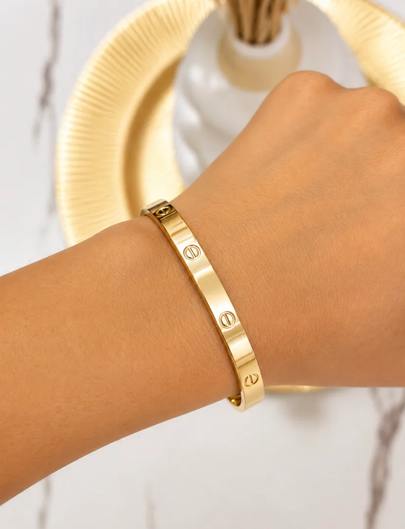 Brazalete Cartier lisa redonda 
