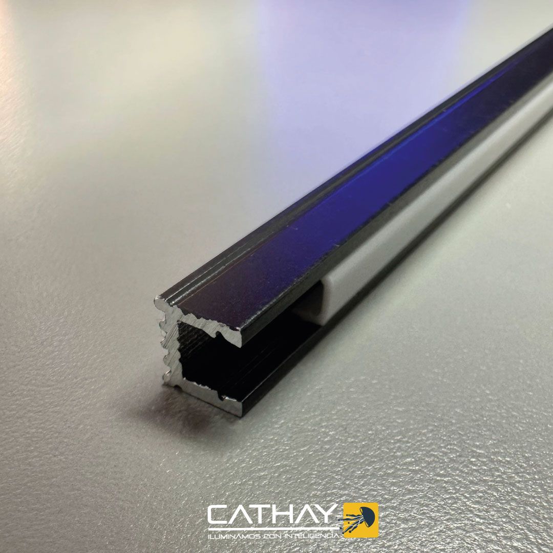 PERFIL GLAMOUR NEGRO (ELEGANCE) x 3 mts