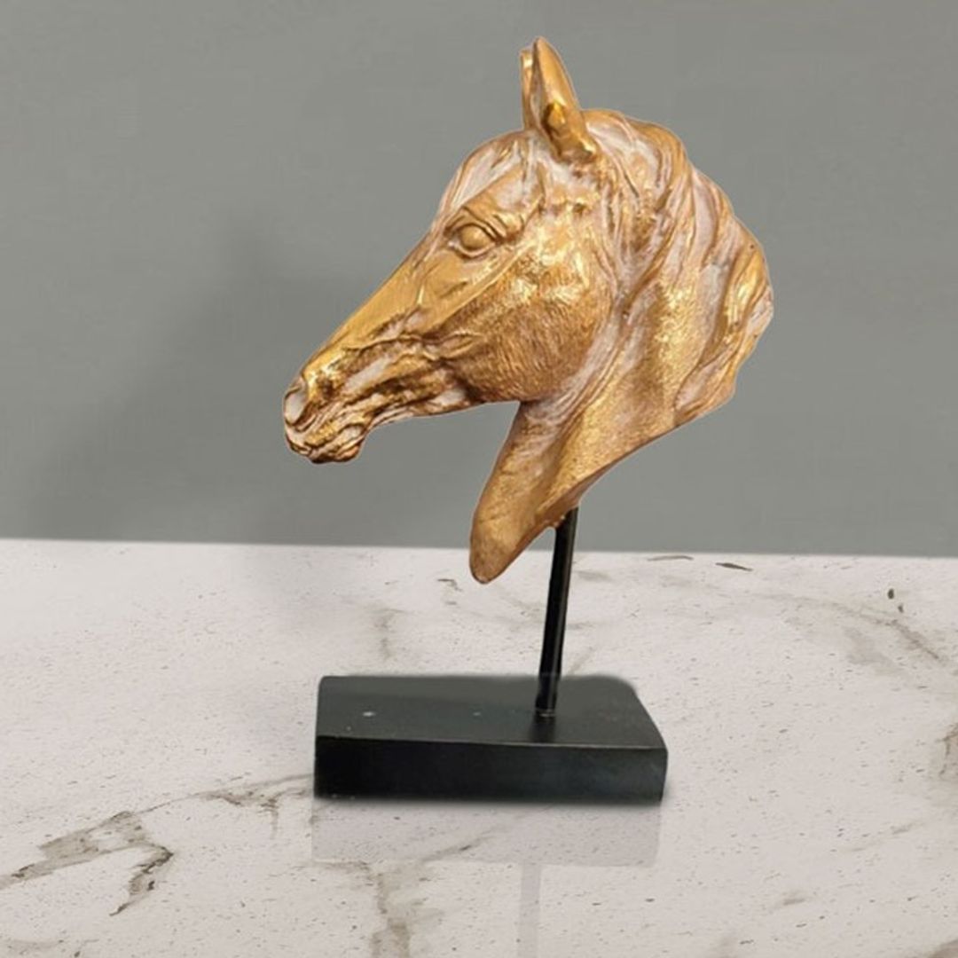 Adorno Busto de caballo dorado