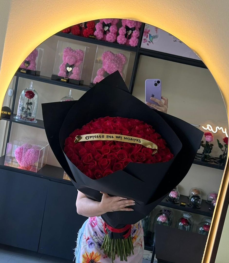 BOUQUET POR 100 ROSAS TRADICIONALES