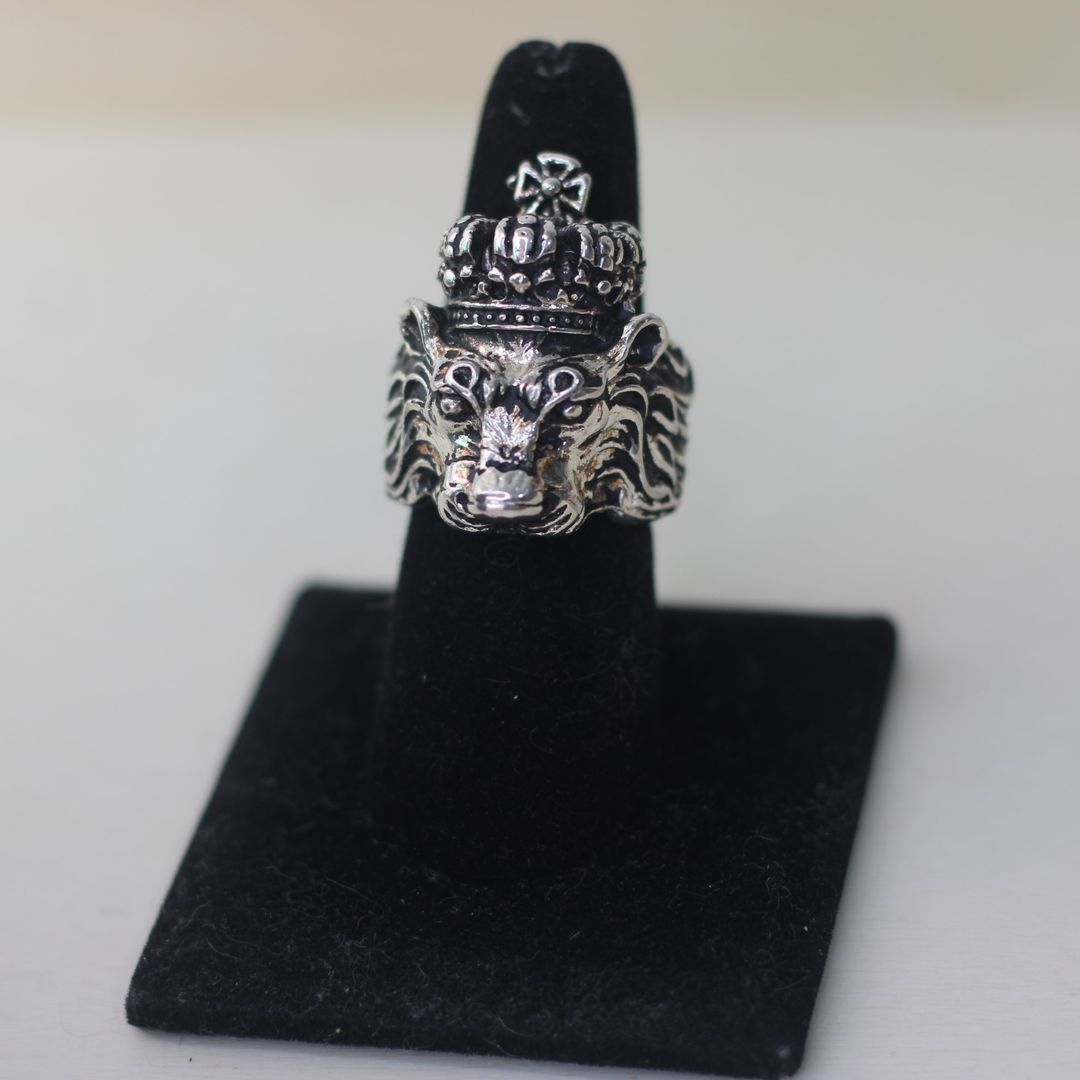 ANILLO LEON CORONA