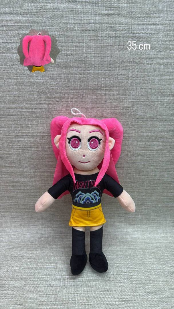 MIRA (GUERRERA K-POP) 35 CM
