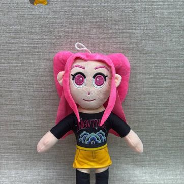 Imagen del producto MIRA (GUERRERA K-POP) 35 CM