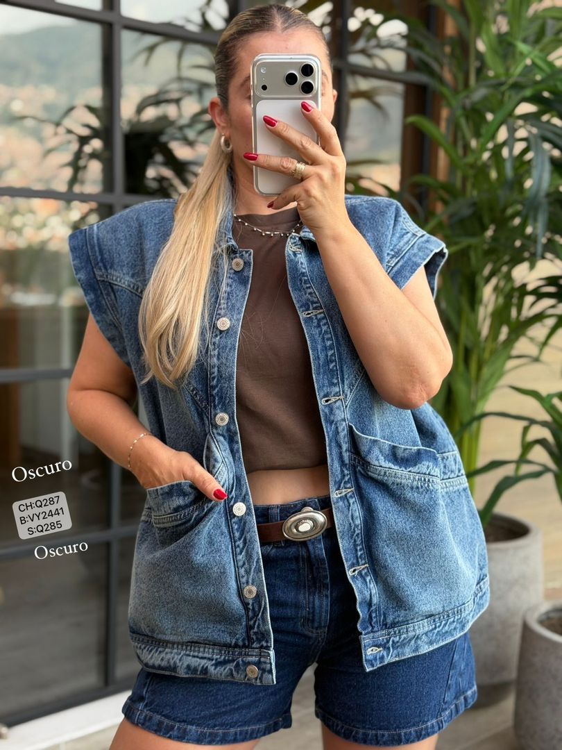 CHALECO DENIM OVERSIZE BOLSILLOS  Q287