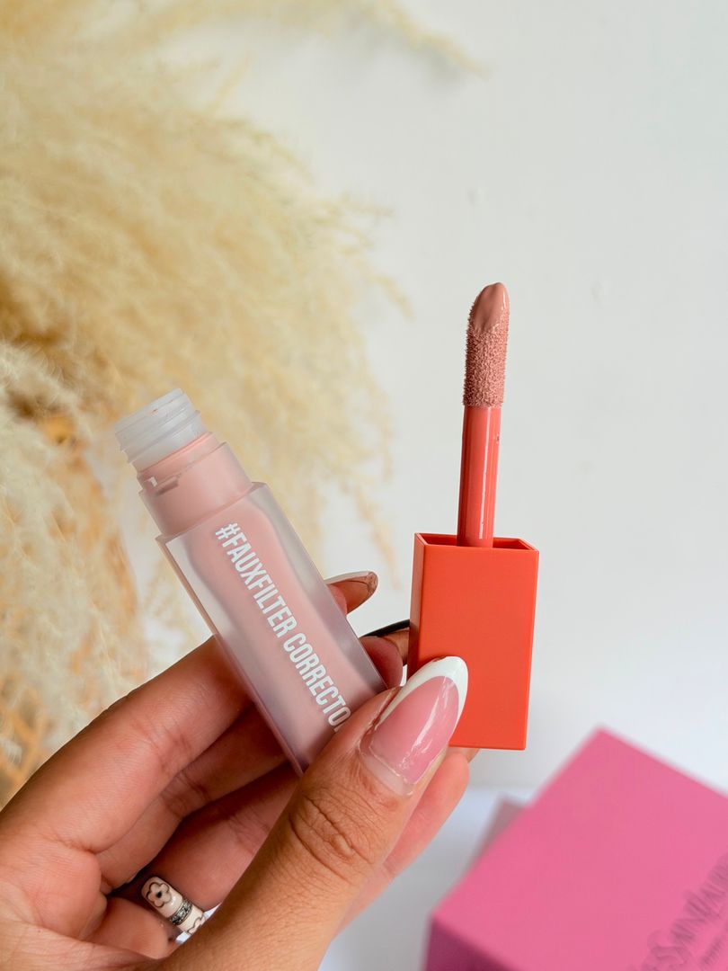 CORRECTOR HUDA BEAUTY