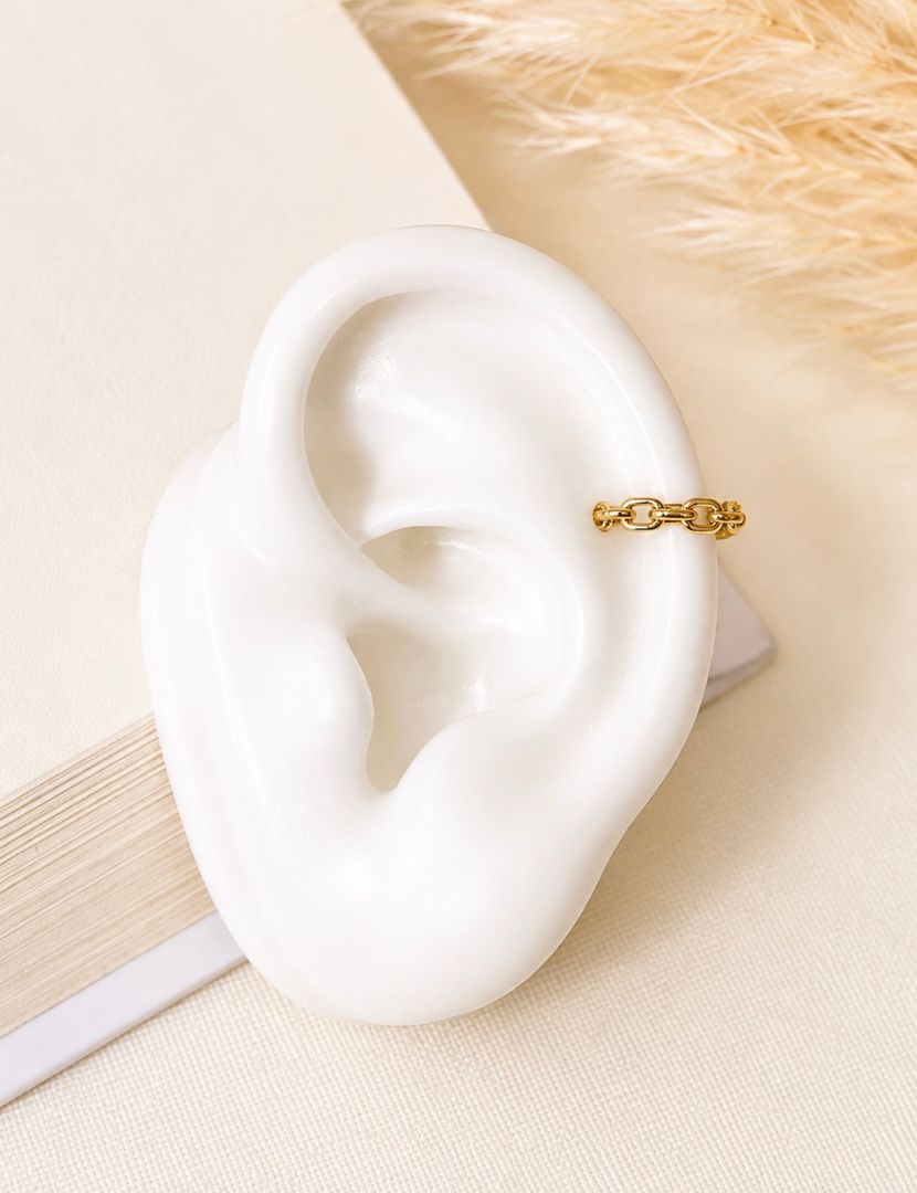 Earcuff dorado entrelazado 