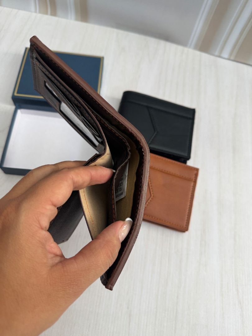 Billetera para hombre en caja 