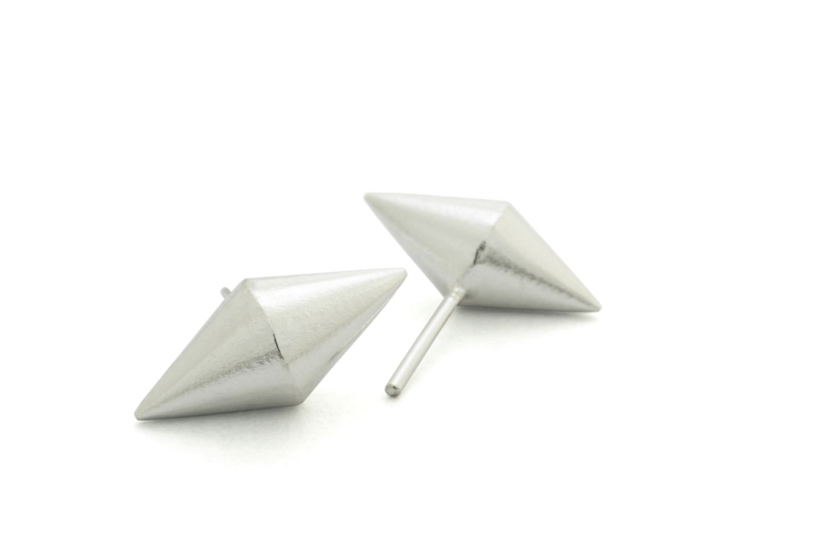 SMALL SILVER DOUBLE CONE STUDS